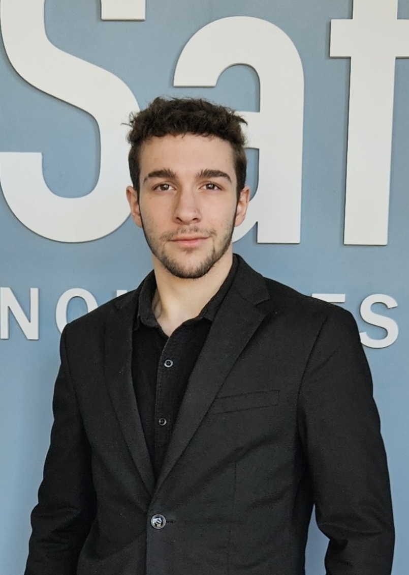 Photo of Ethan Dill 